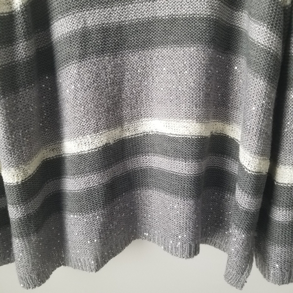 Lane Bryant Gray Cream Stripped Color block Sparkly Knit Sweater Size 26/28 - Picture 6 of 10